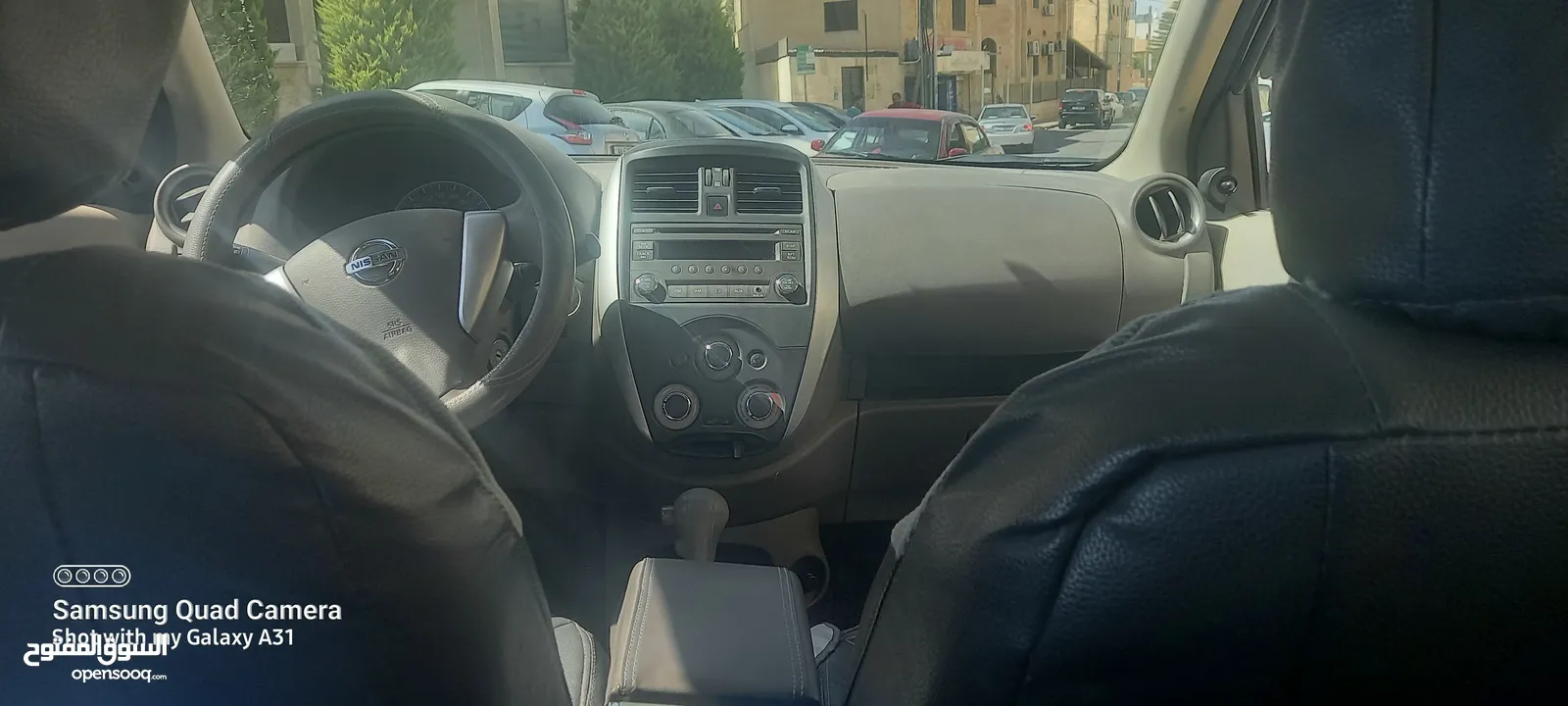 سيارة نيسان صني 2015