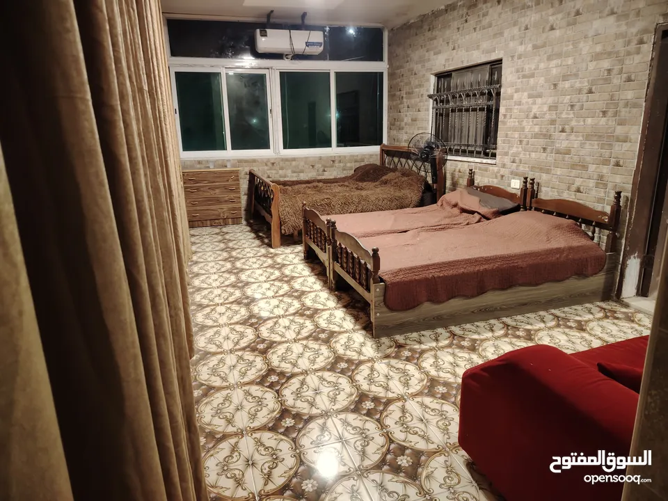 شاليه و مزرعه للايجار بالغور 50 دينار مسبح مدفأ 4*8 بدون عربون مع بلياردو و ترامبولين