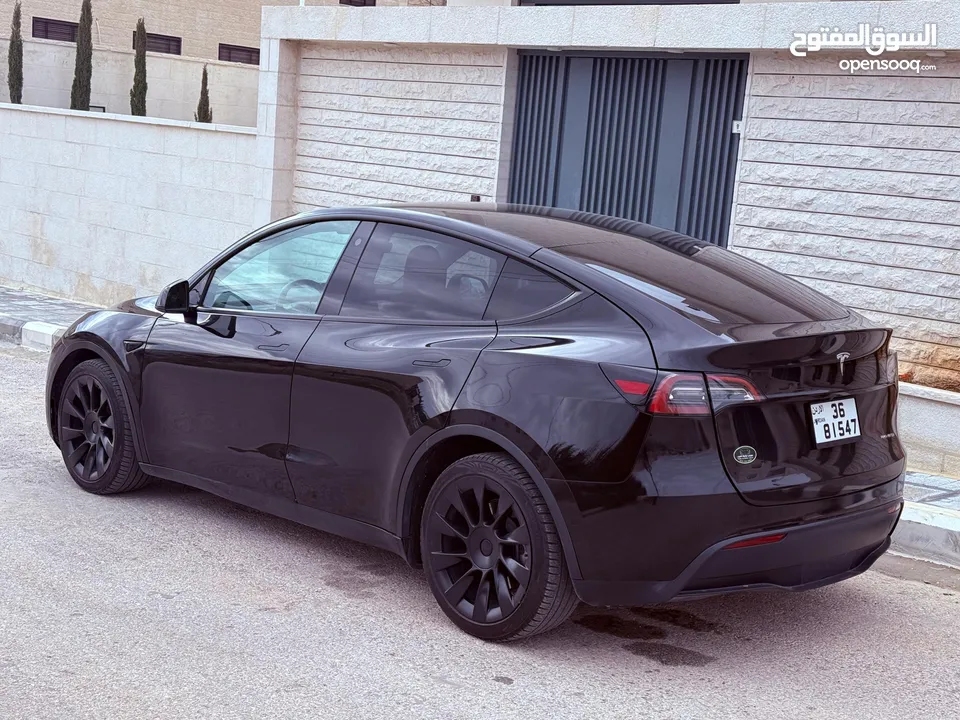 Tesla model y 2021 long range