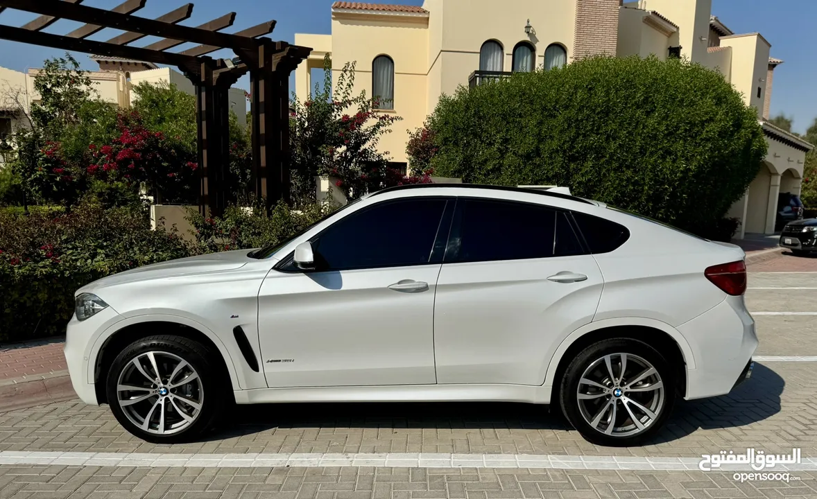 GCC•BMW X6•M KIT•v6 twin turbo•full option•full service history•first owner•no accident•no paint