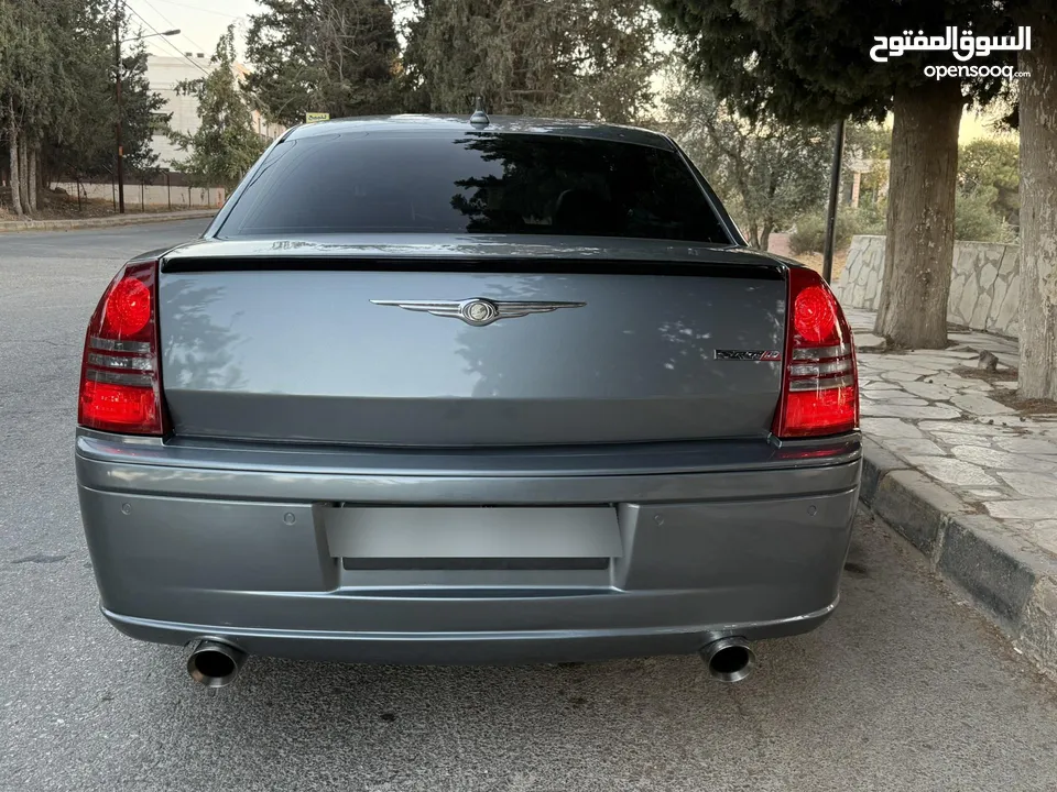 ‏chrysler 300c 2006 6.1srt