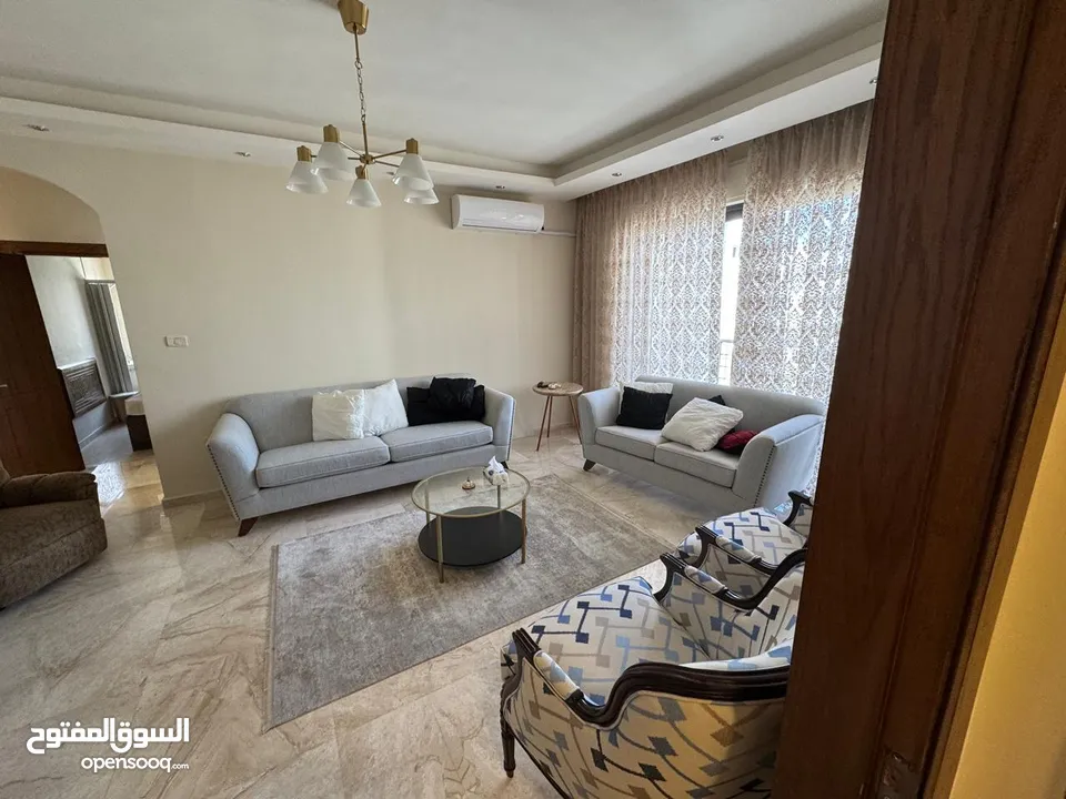 شقة مفروشة للايجار ثلاث غرف نوم في دير غبار