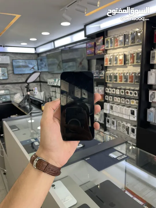 Iphone 13 مشفر