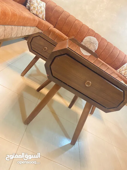 طاولات وسط