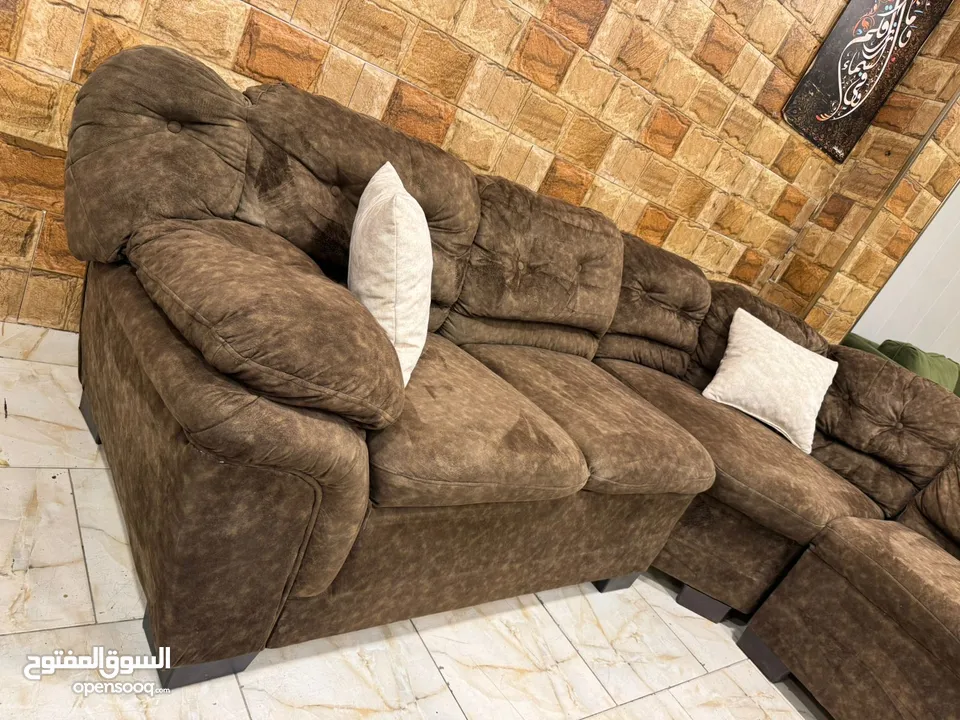 طقم كنب أمريكي  Morden مصنوع من أجود أنواع خشب السويد الصلد بالكامل ،