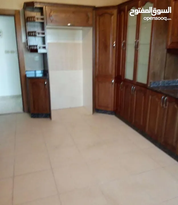 شقة مميزة - مرج الحمام - 4نوم 2ماستر - 220م