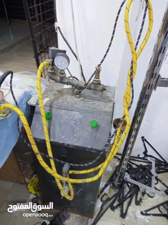 معدات محل البسه اوروبي للبيع بسعر جيد