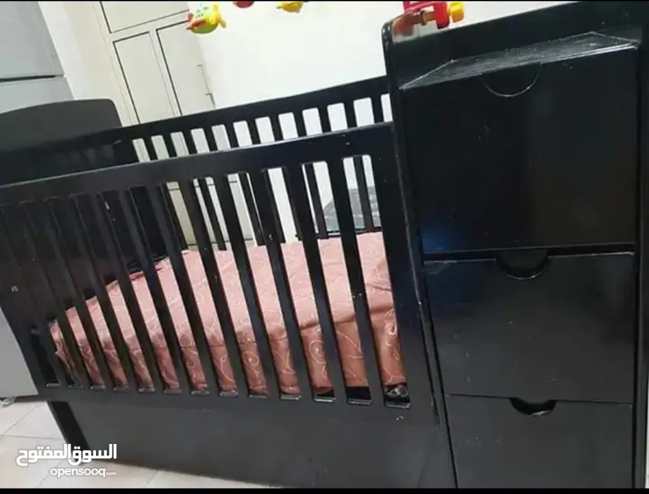 baby cot in good condition