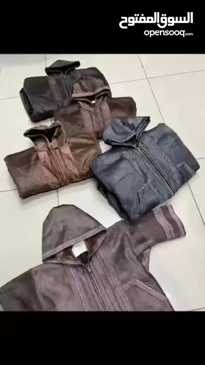 فروة شتوية للأطفال بقبعة مدمجة دفء مثالي وأناقة تناسب كل الأوقات معطف عملي بتصميم أنيق يوفر الدفئ