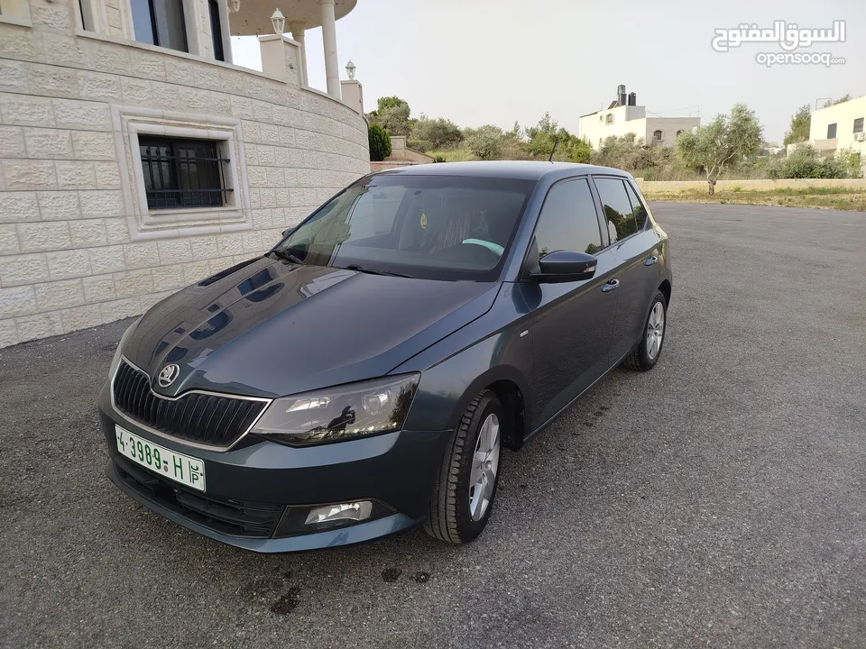 سكودا فابيا 2018 جير عادي متور 1000 تيربو بنزين قطارة بنزين كل 100 كيلو 50شيكل تقريباً