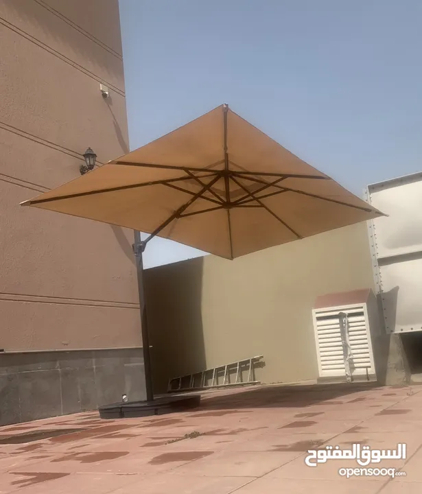 مظلة خارجية للحدائق والكافيهات