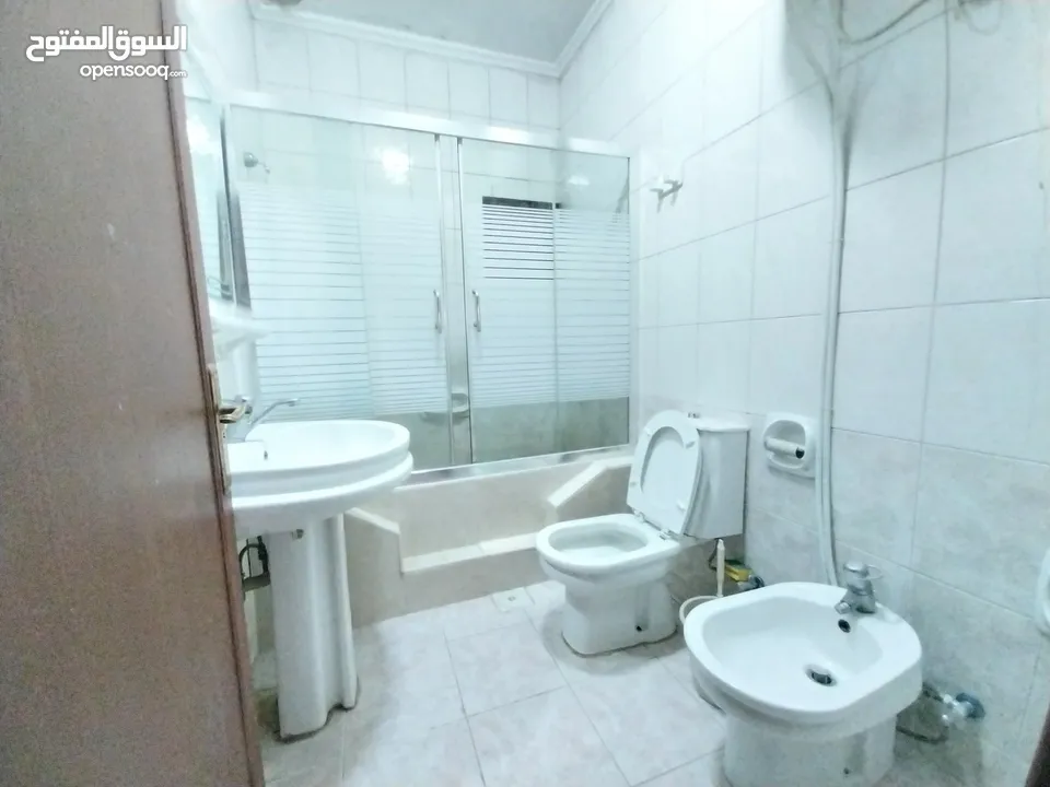شقة للايجار في عبدون  ( Property 33022 )-174964653