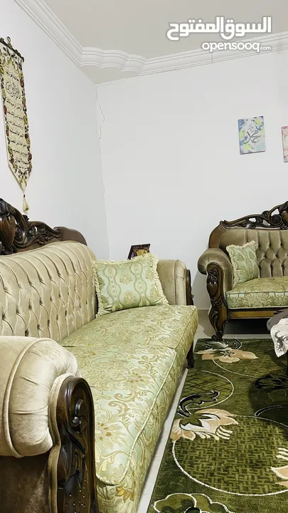 طقم كنب مستعمل بحاله ممتازة