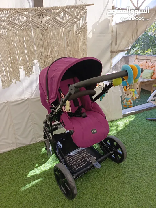 عرباية أطفال ماركة Britax بحاله ممتازه