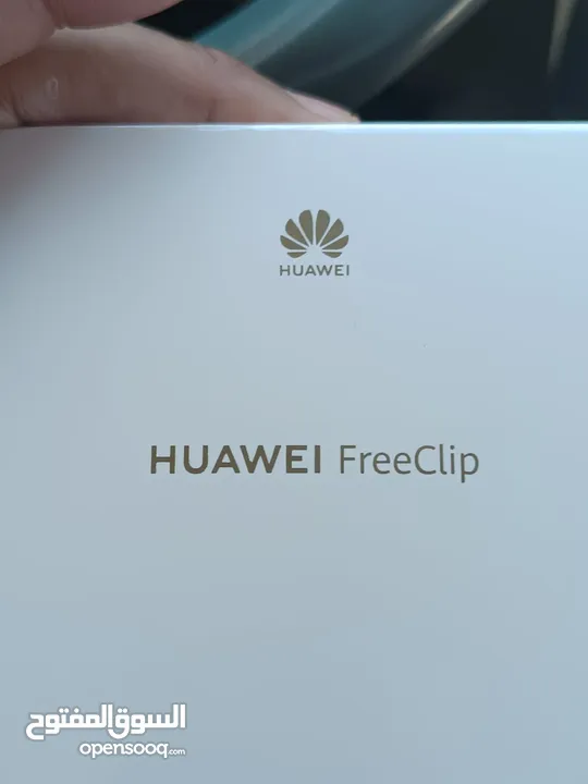 HUAWEI FreeClip  تصميم مقوس على شكل ا تقنية استماع بتصميم مفتوح 1  التعرف التلقائي بين اليسار واليمي