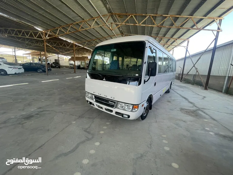 باص متسوبيشي فوسو حره غير مجمرك 26 راكب ماتور كهرباء