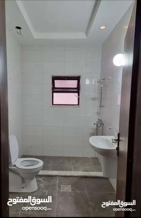 شقه لللبيع (جبل الحسين / شارع طبريا / عماره 67)