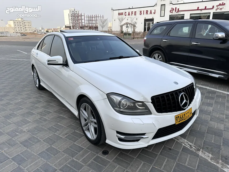 مرسيدس c250 رقم 1 موديل 2014 بحالة ممتازه جدا من دون مشاكل