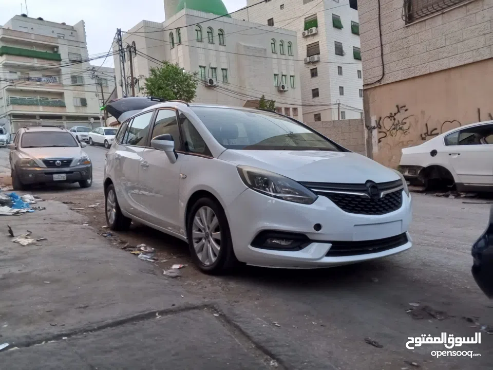 اوبل زافيرا 2015