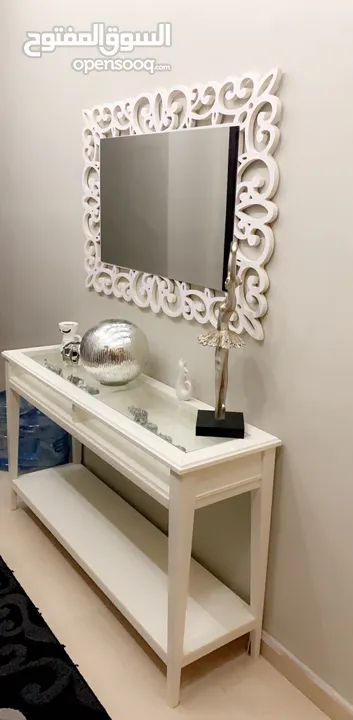 كونسول مع مراة مودرن لون ابيض