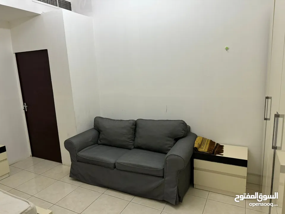 Huge, spacious room in very clean Apartment and peaceful atmosphere