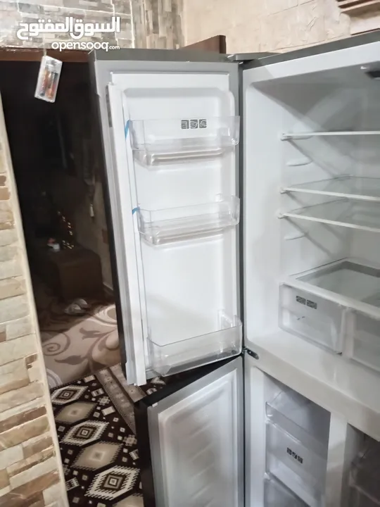 ثلاجه شارب بحالة الوكالة