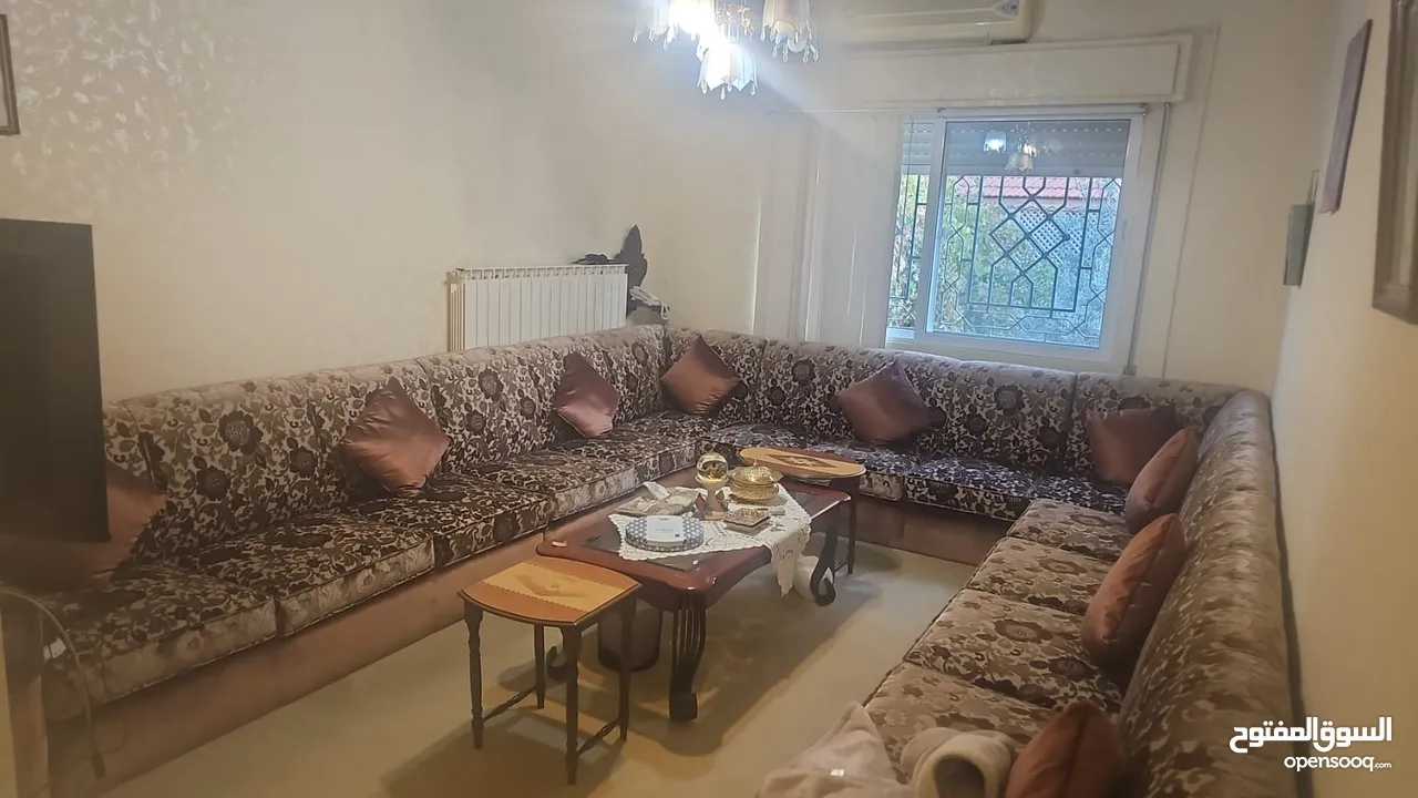 فيلا فاخرة للبيع في الجندويل