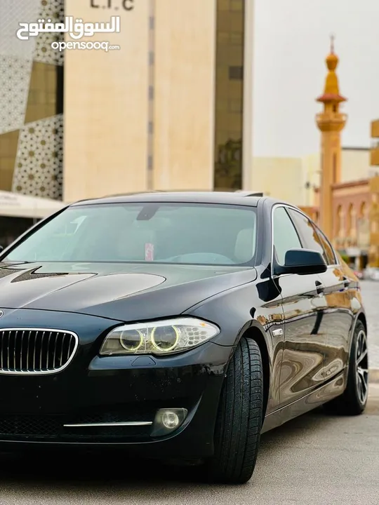 BMW بي ام دبليو 2011
