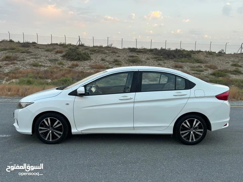 HONDA CITY—2018–GCC—FREE ACCIDENT—LOW MILAGE—EXCELLENT CONDITION