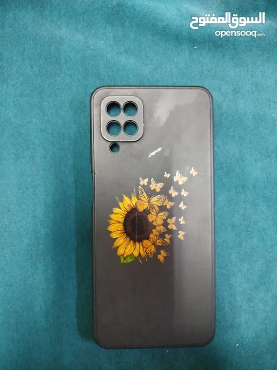 كفرات انواع متعددة اذا كنت تشتري ايفون 11 ثلاث كفرات مع بعض بحسب لك اياها على 20 شيكل