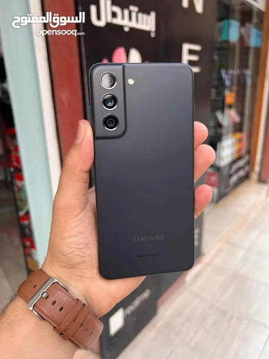 مستعمل Samsung S21 FE 5G رام 16 جيجا 256 عربي شرق اوسط بدون كرتونة هدية كفر ولزقة متوفر توصيل