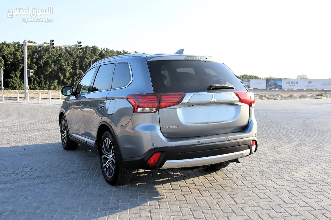 MITSUBISHI OUTLANDER 2017 - 7SRT - SUNROOF