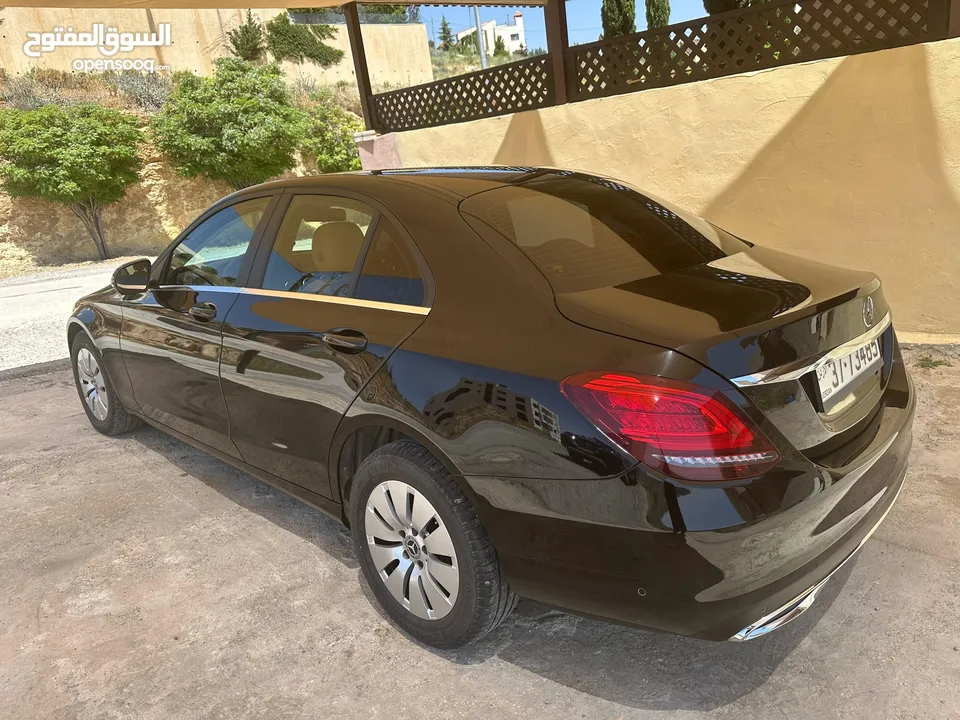 مرسيدس C200 2019 بحالة ممتازة