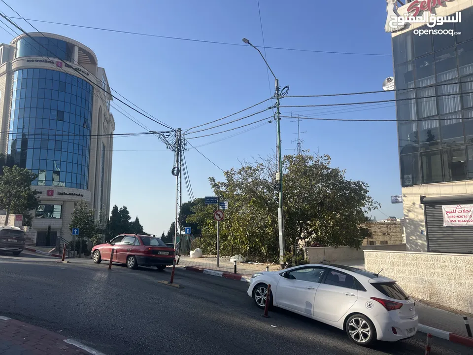 مكتب للايجار  مساحة 100 متر  مدخل خاص  بجانب بنك فلسطين الفرع الرئيسي عين مصباح  تشطيب سوبر ديلوكس