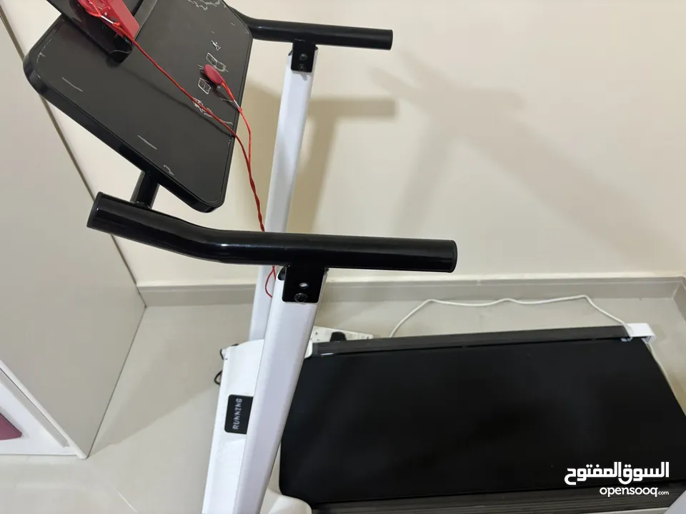 جهاز مشي treadmill