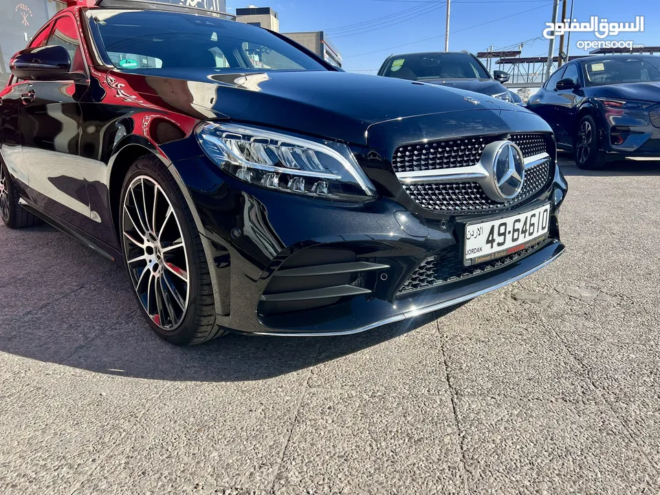 مرسيدس C200 AMG كت بانوراما اسود 2019 جنط 19 وارد المانيا مميزة جدا