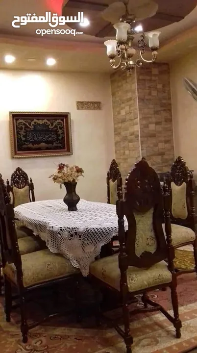 سكن مشترك للبنات فقط- شاغر لبنت طالبة او موظفة في غرفة ثنائية حي الجامعة الاردنية