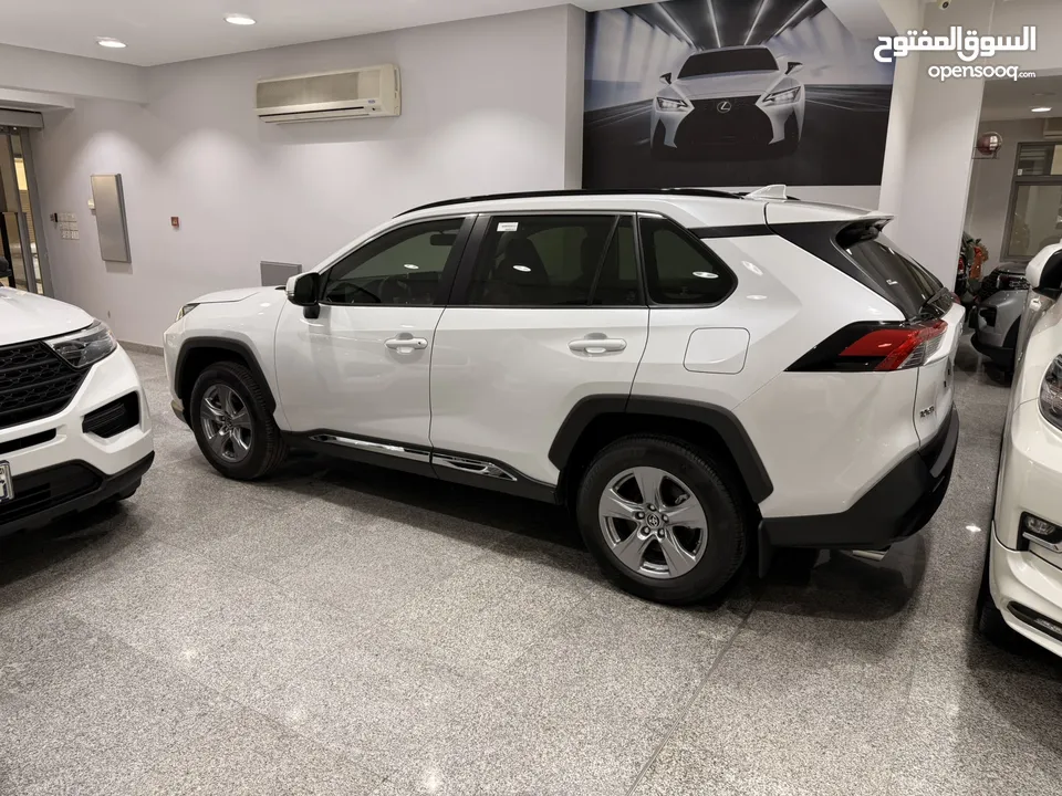 للبيع تويوتا راف فور موديل 2025