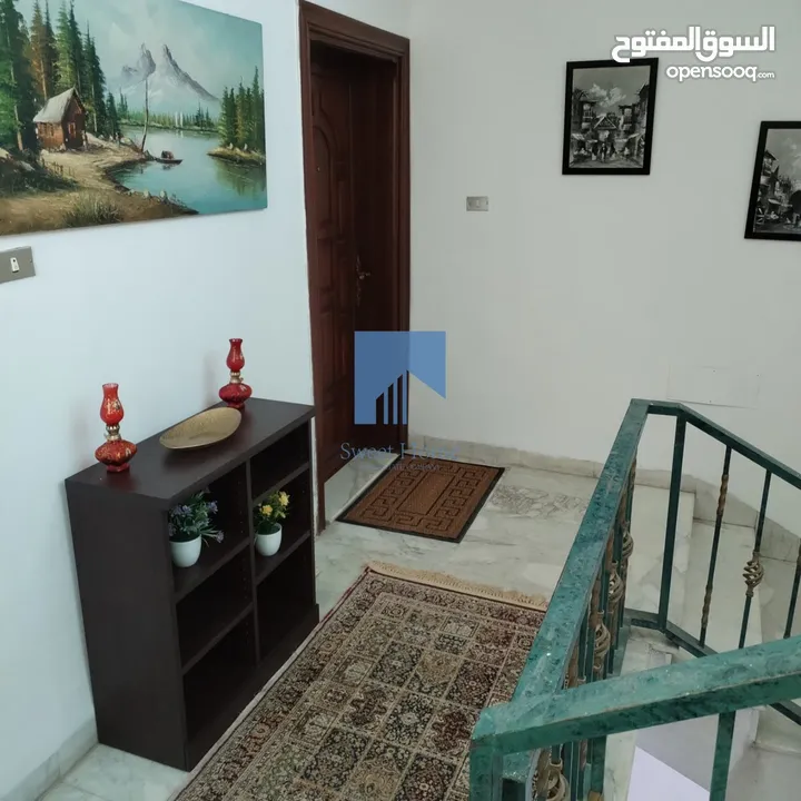شقة طابقية مميزة للبيع في أم السماق الجنوبي  -  قرب دوار الكيلو طابق اول 240م تشطيب سوبر ديلوكس