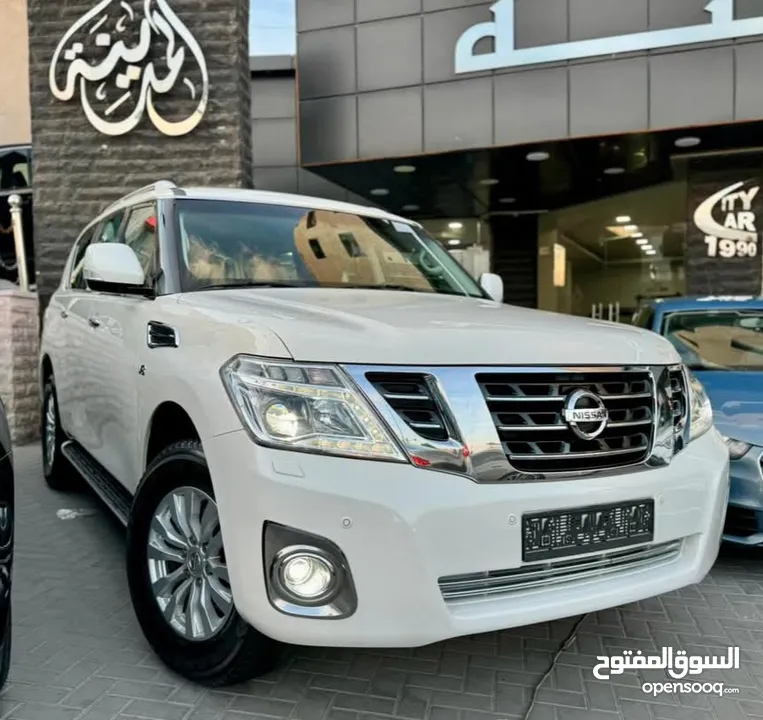 نيسان باترول GRAND TOURING V8 بحالة الوكالة