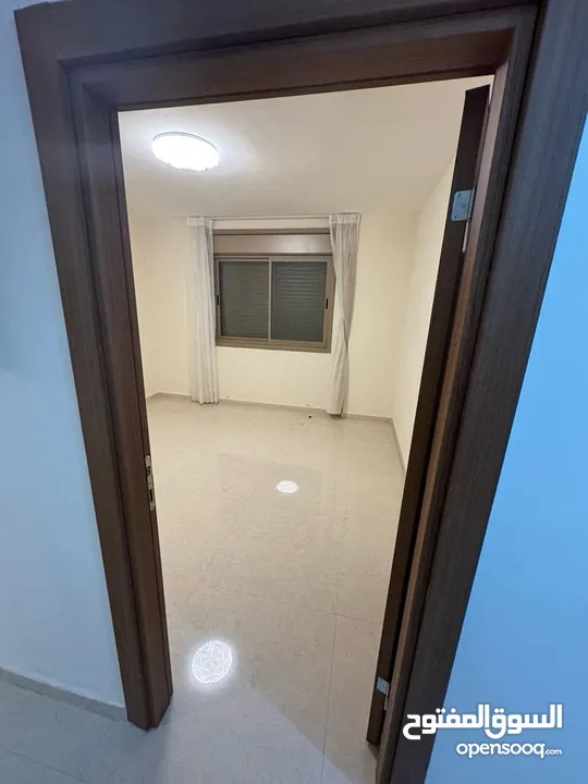 شقة فسيحة للإيجار في الشرفة – سكن عائلي راقٍ بسعر مميز