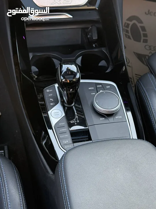 BMW x3 30e ترخيص 2022 ترخيص  محرك 2000 هايبرد plug in/يقطع على الشحنه 30 كيلو متر  293 حصان