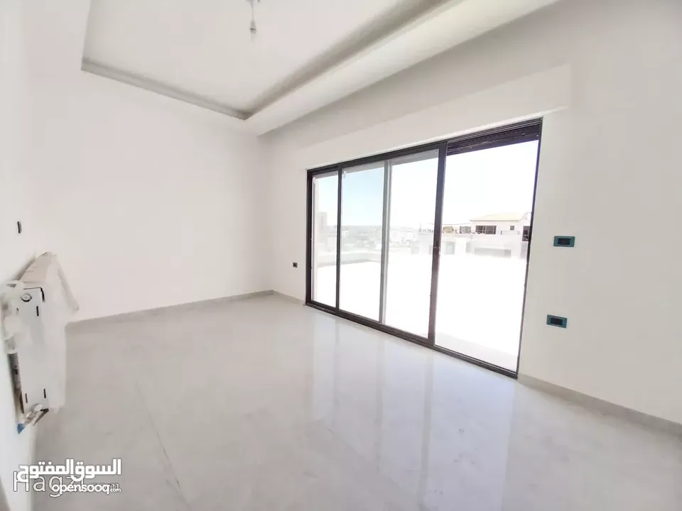 شقة للايجار في دير غبار  ( Property 33386 ) سنوي فقط