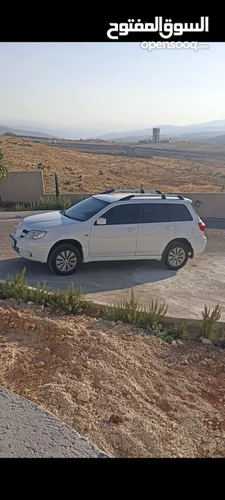 اوتلاندر بحالة ممتازة جدًا للبيع