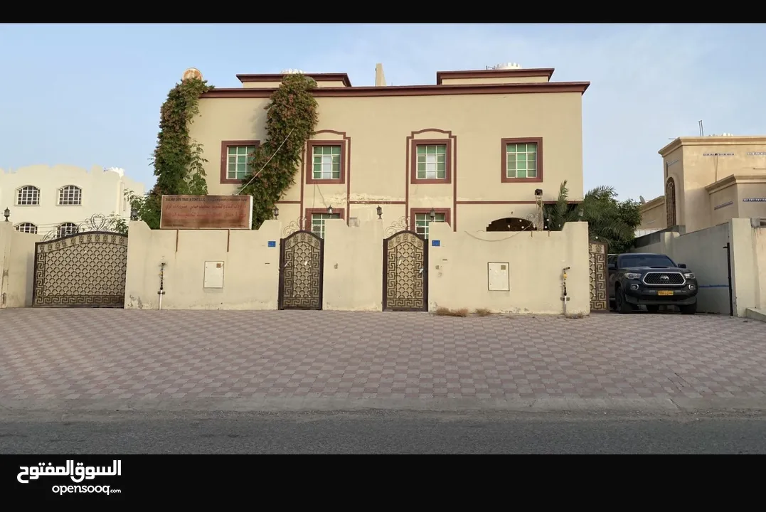 توين فيلا للبيع الموالح الرابعة في موقع قريب من كل شي FOR SALE Twin Villa Mawaleh 4