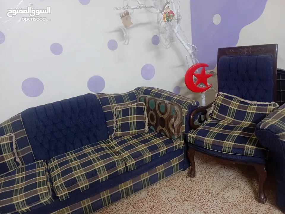 كنب للبيع بسعر مغري