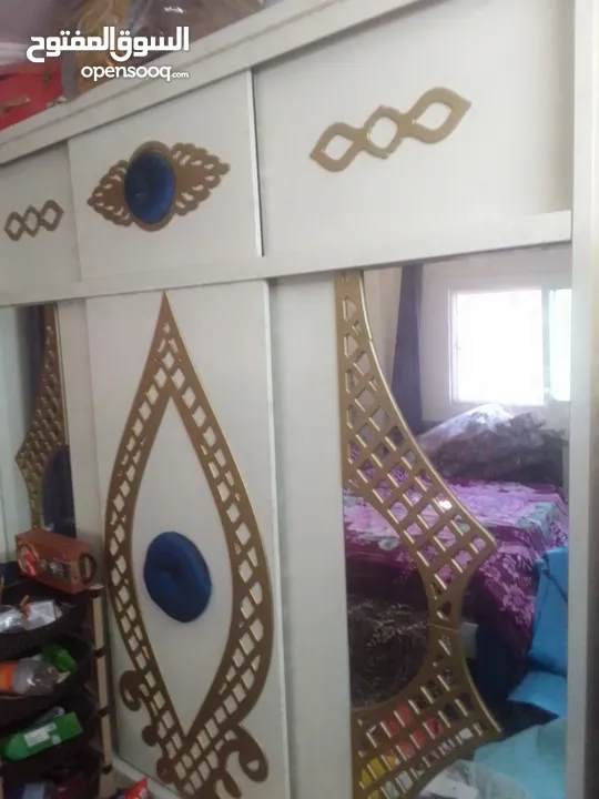 غرفه نوم وطقم كنب للبيع