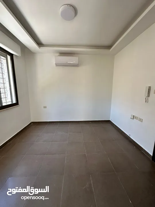 السابع + شقه فارغه لم تسكن بعد التجديد  مجدده بالكامل للايجار+ ـ130 متر - 3 نوم باجره 4800 دينار