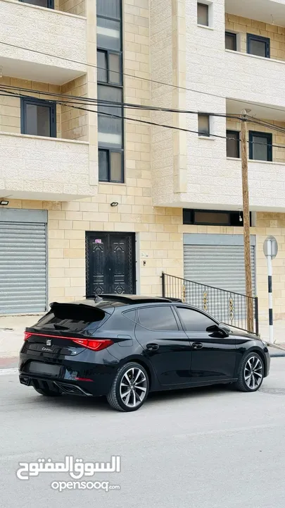 سيات ليون 2022