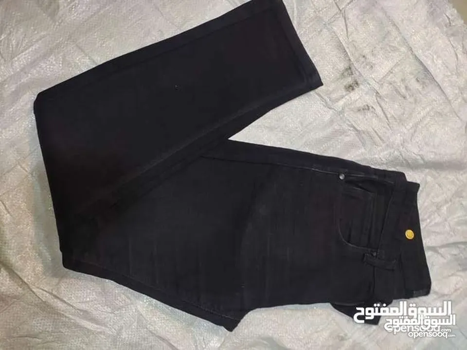 ملابس بالة للبيع المستعجل